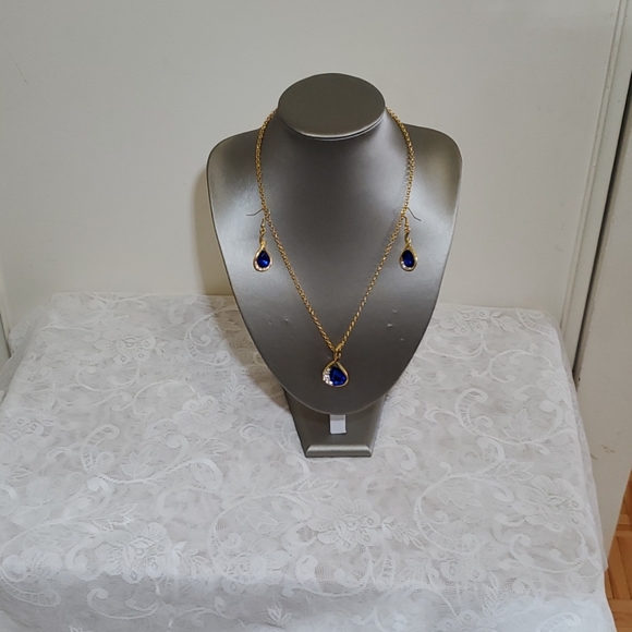 Necklace/Earrings Set - Picture 1 of 1